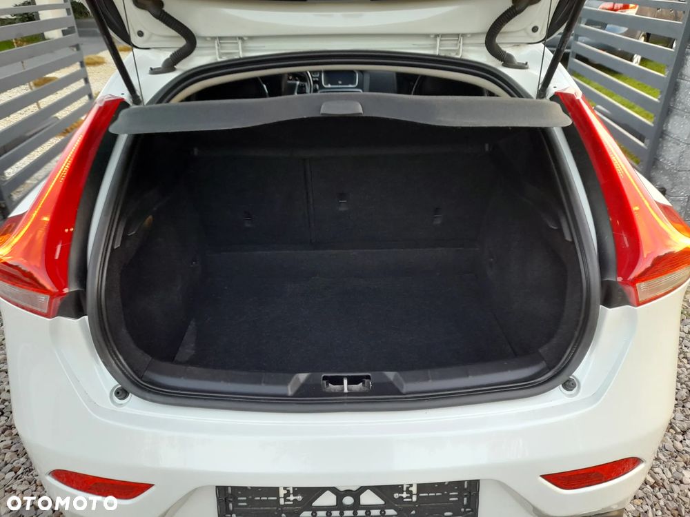 Volvo V40 D4 Ocean Race - 27