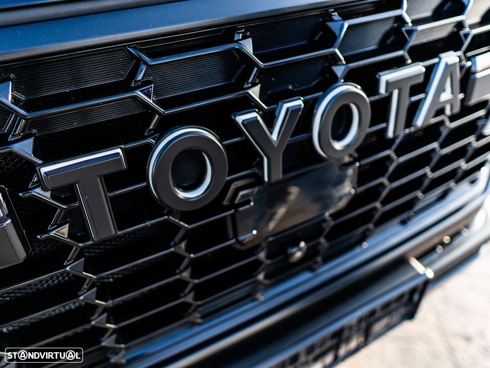 Toyota Land Cruiser - 31