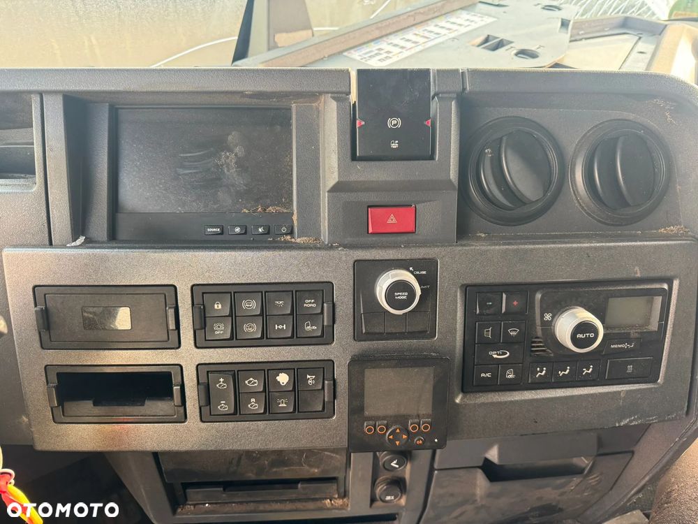 Renault T 480 4x4 - 6