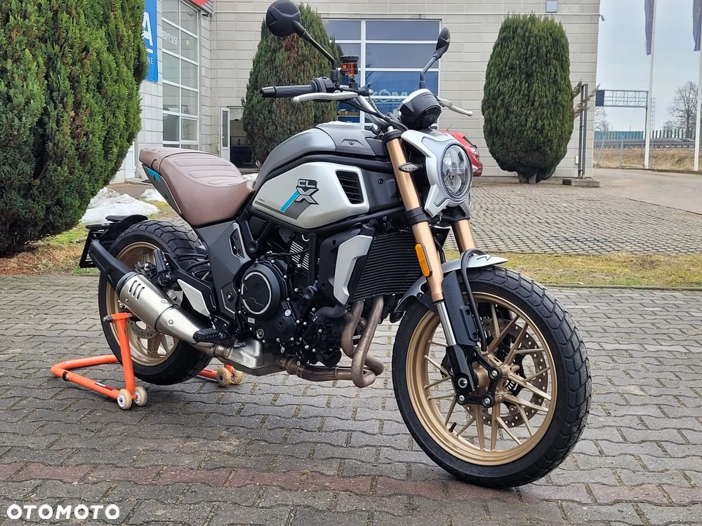 CFMoto 700CL-X Heritage - 15