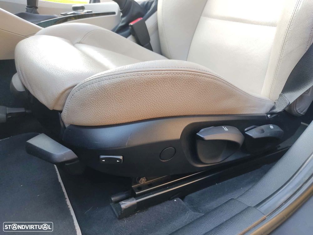 BMW X1 18 d sDrive - 22