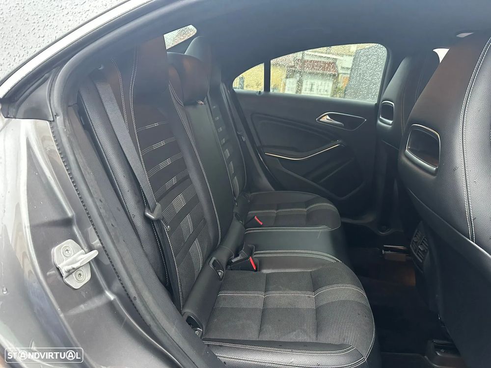 Mercedes-Benz CLA 180 d BlueEFFICIENCY Edition - 20