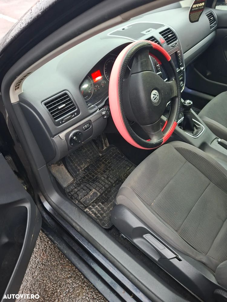 Volkswagen Golf - 11