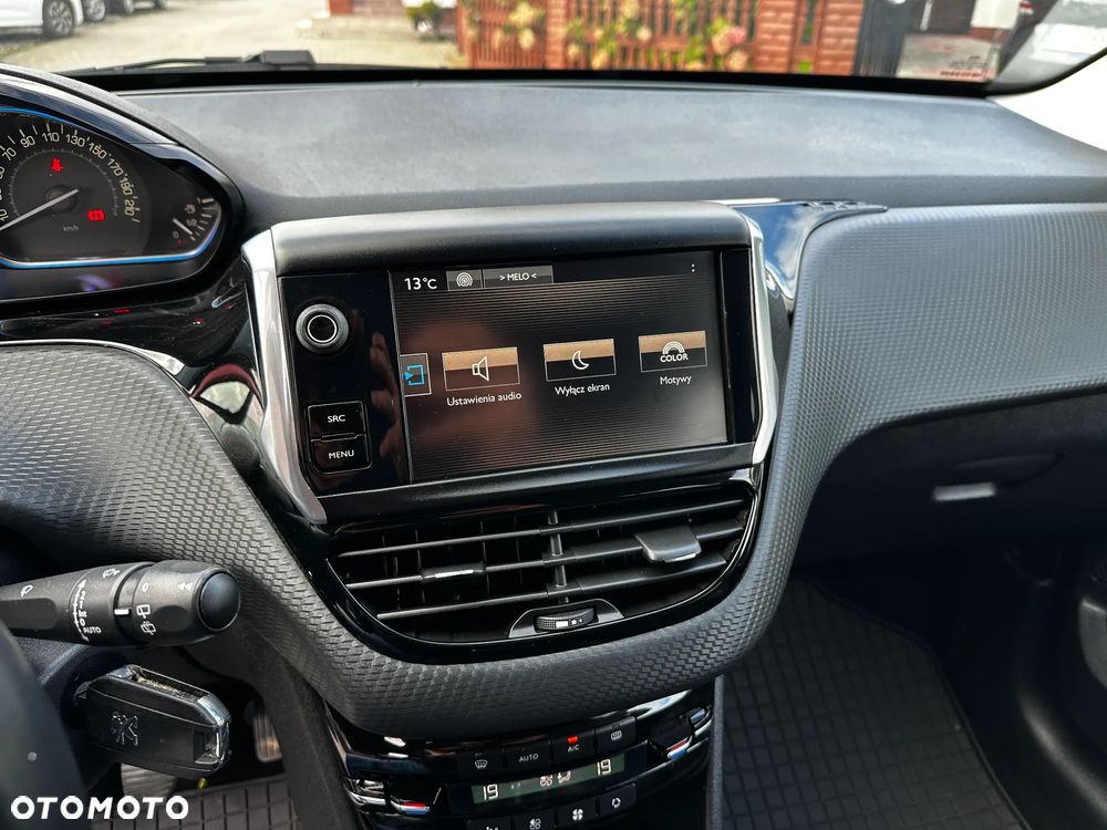 Peugeot 2008 - 13
