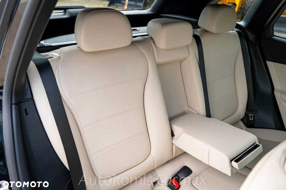 Mercedes-Benz GLC - 23