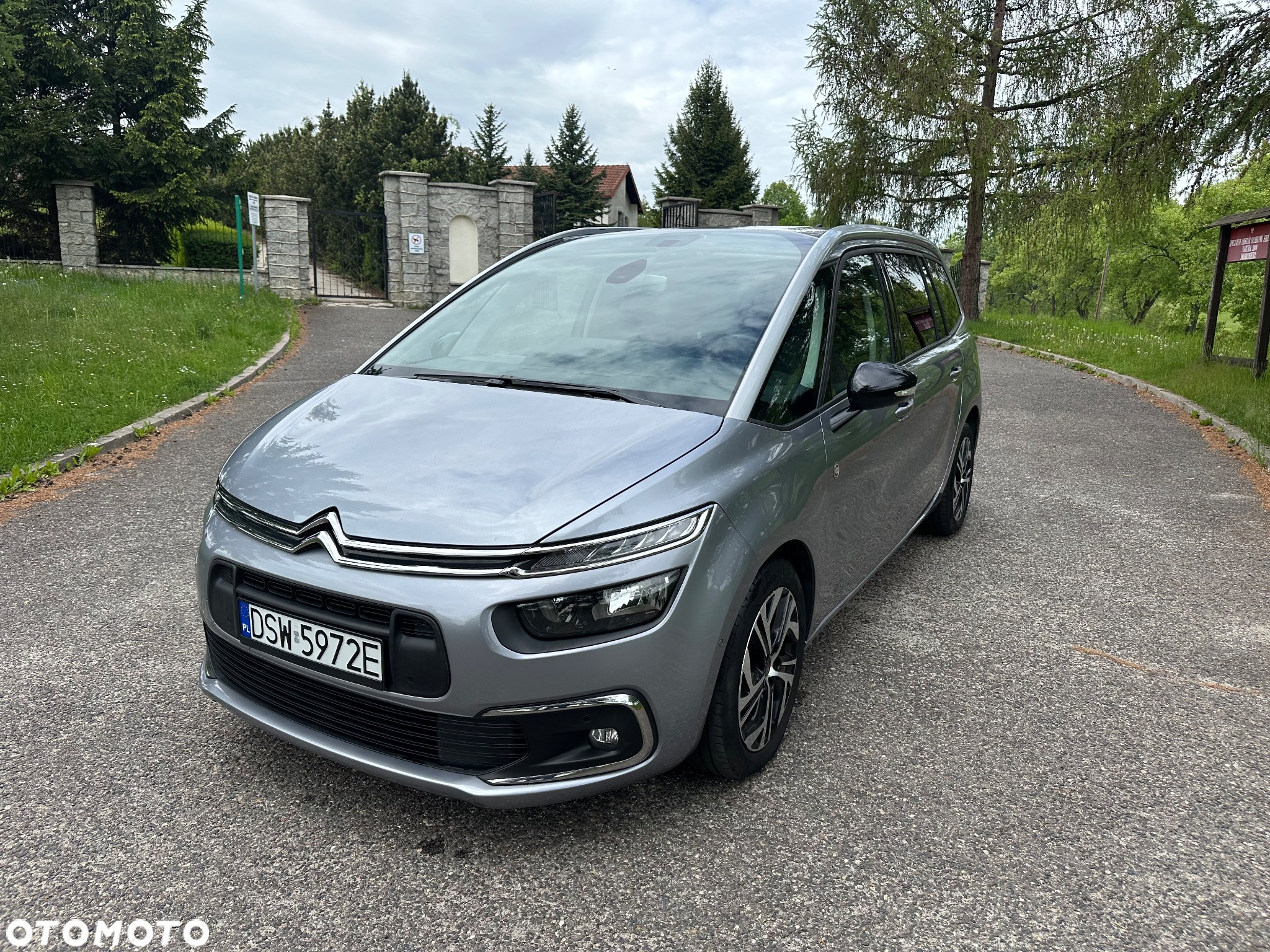 Citroën C4 Grand Picasso ver-1-5-bluehdi-shine-s-s - 2