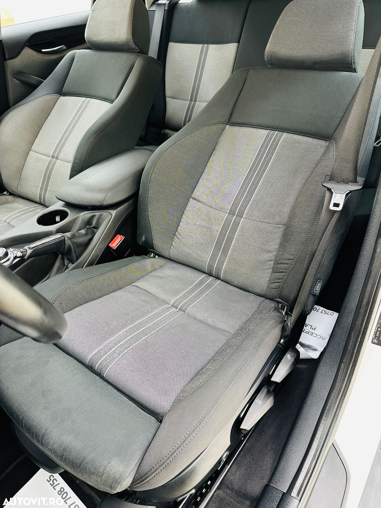 BMW X1 sDrive18d Sport Line - 24