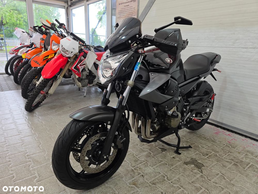 Yamaha XJ - 6