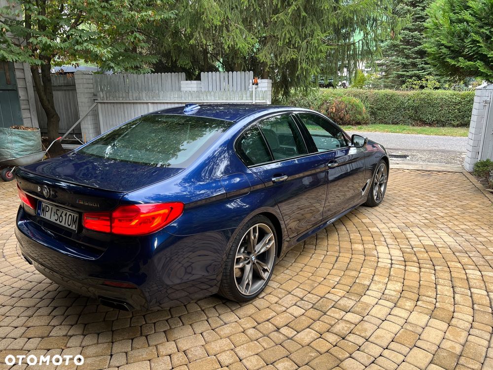 BMW Seria 5 M550i xDrive sport - 21