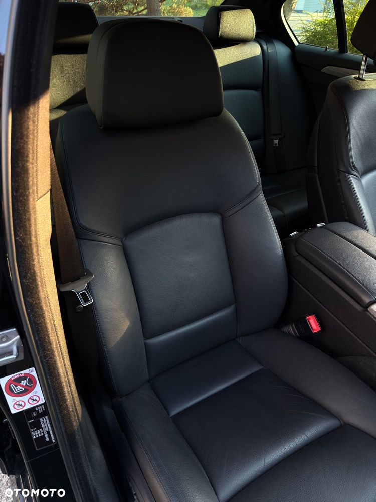 BMW Seria 5 530d xDrive - 26