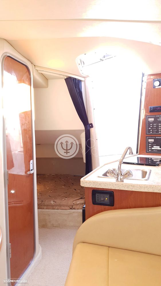 Regal 2665 Commodore - 22