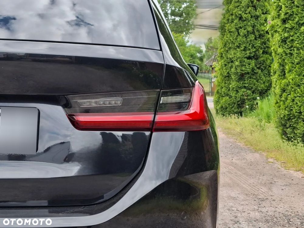 BMW Seria 3 318d - 18
