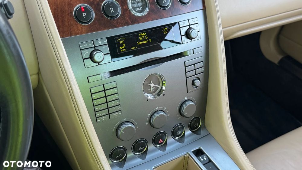 Aston Martin DB9 Coupe Touchtronic - 24