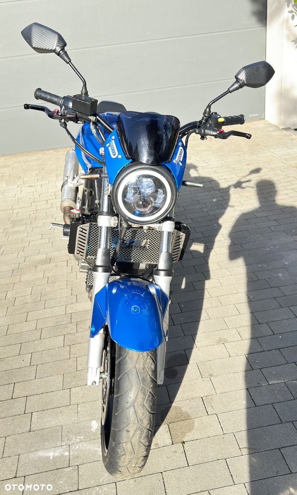 Suzuki SV - 6