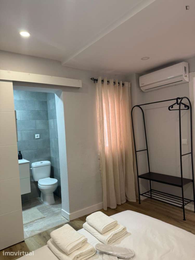 Quarto - localizado em Amadora Lisbon - Grande imagem: 3/24
