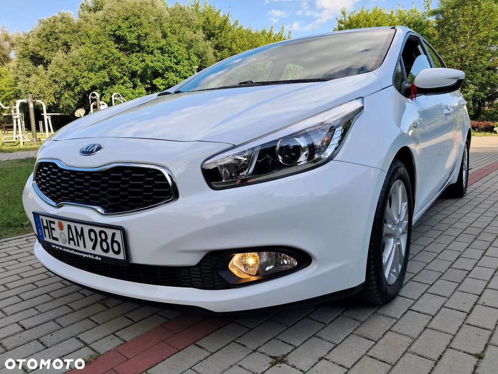 Kia Ceed - 9