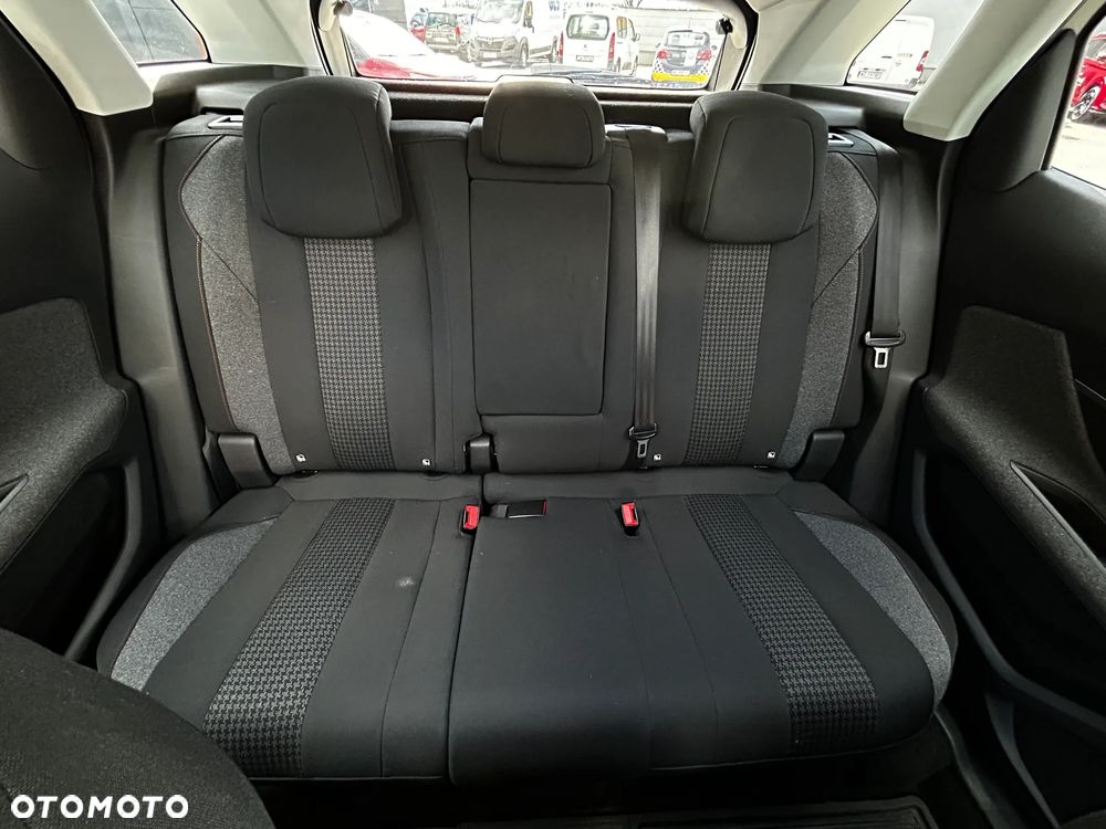 Peugeot 3008 1.6 BlueHDi Active S&S - 20