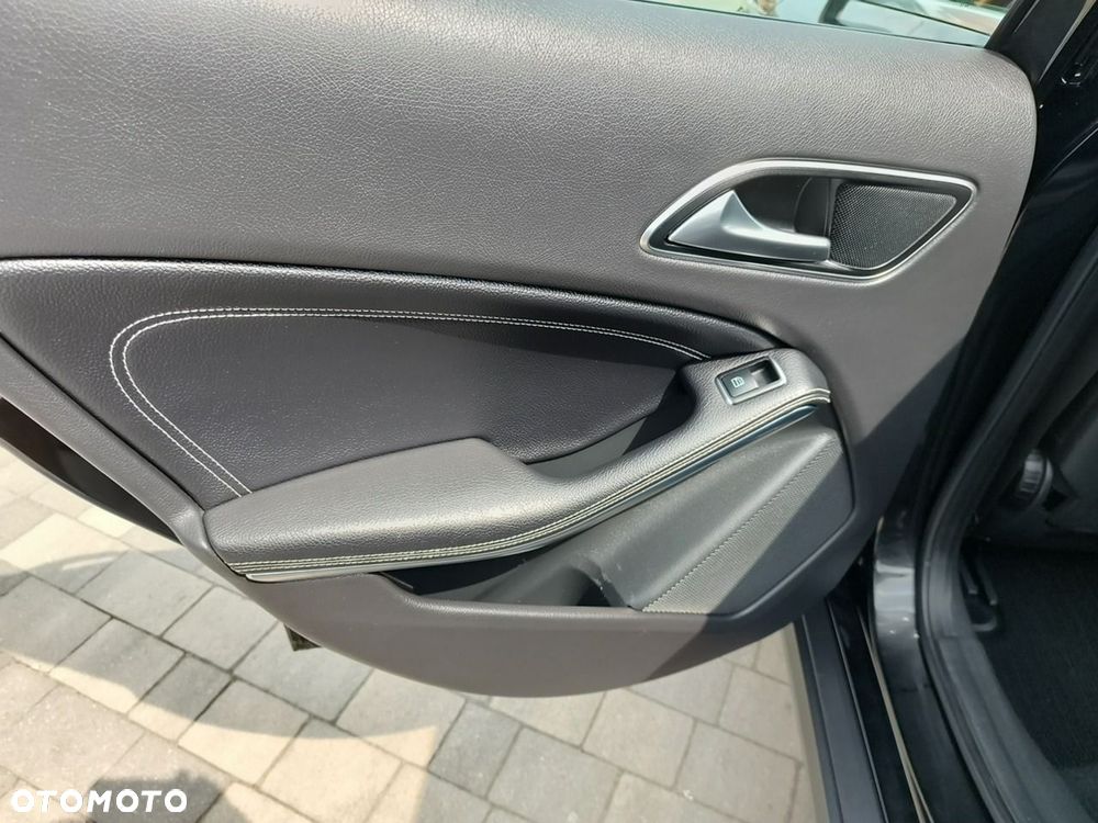 Mercedes-Benz GLA 180 (CDI) d Style - 29
