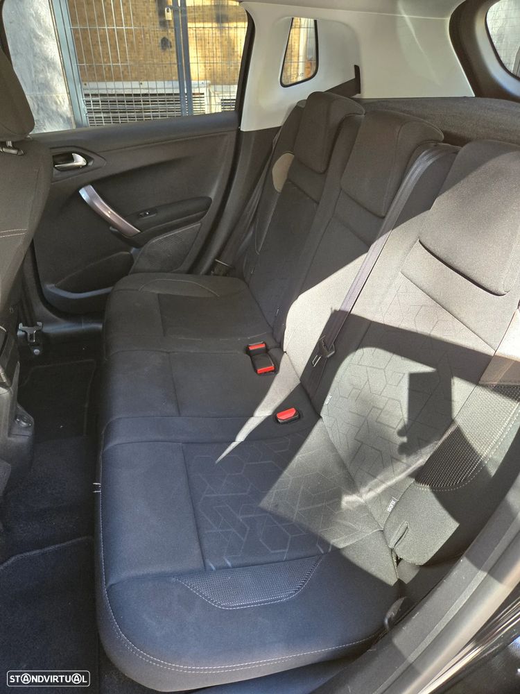 Peugeot 2008 1.4 HDi Active - 15