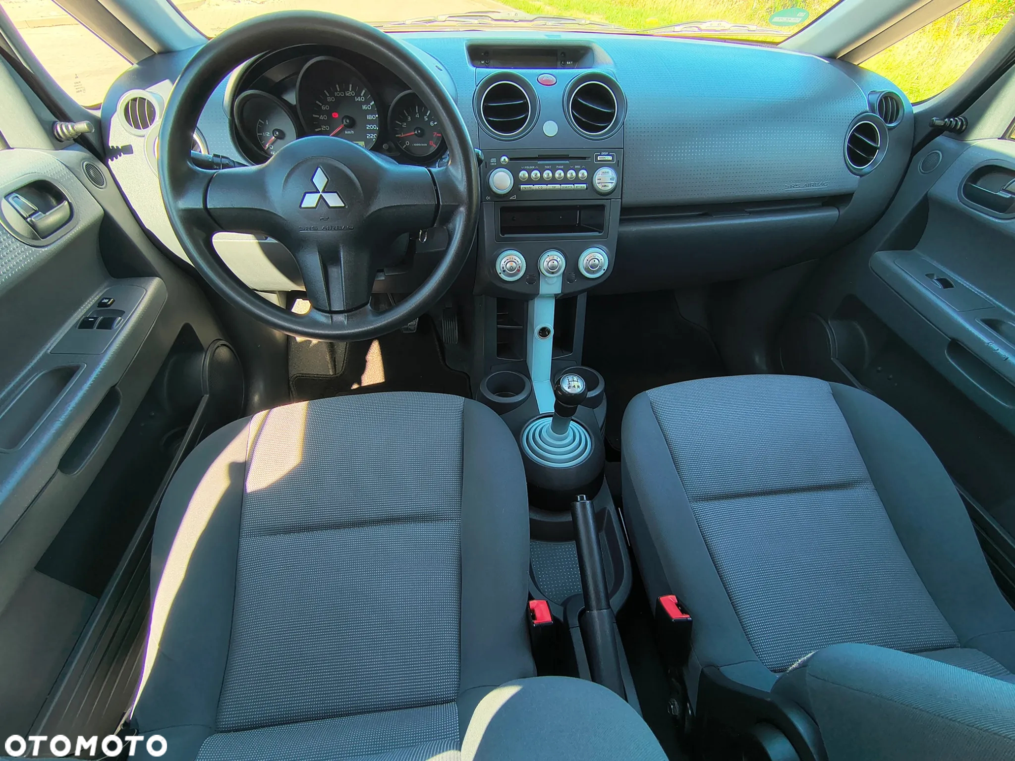 Mitsubishi Colt - 5