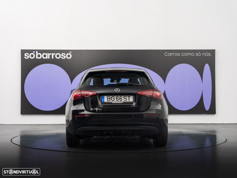 Mercedes-Benz A 250 e - 5