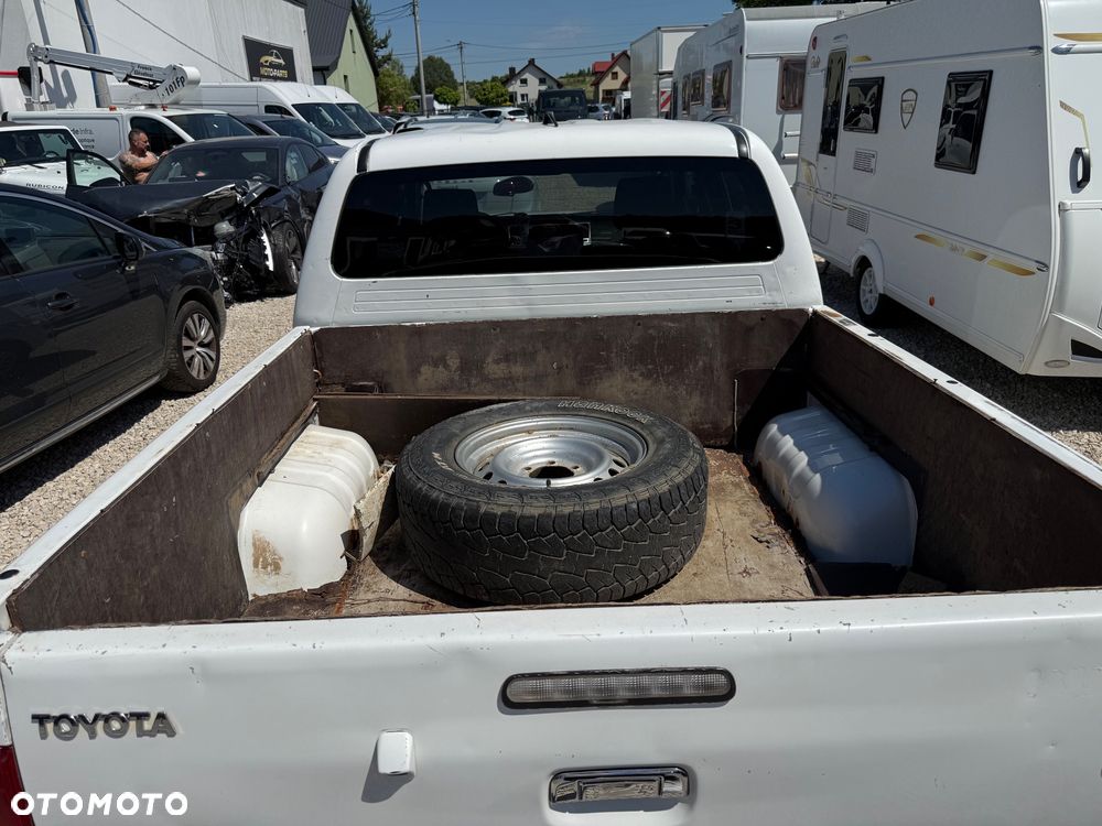 Toyota Hilux - 18