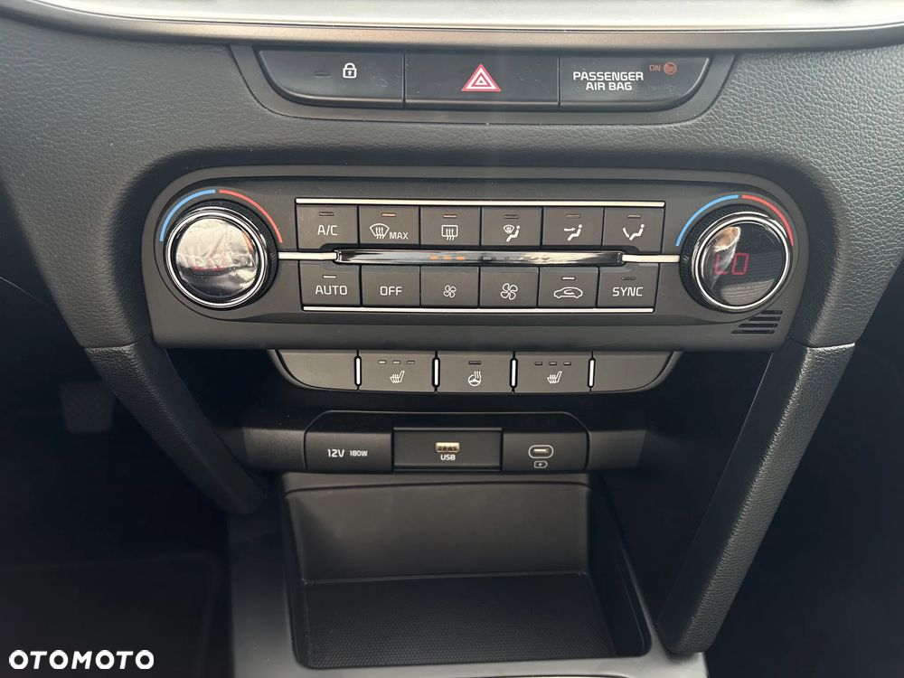 Kia XCeed 1.5 T-GDI M - 22