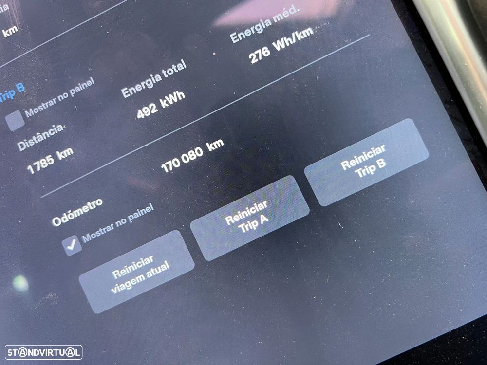 Tesla Model S - 21