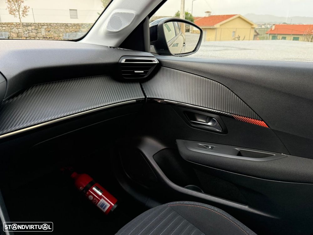 Peugeot 208 1.2 PureTech Active Pack - 17