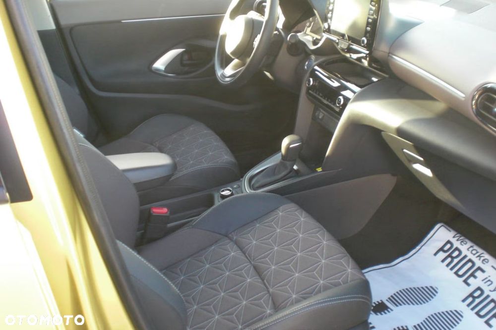 Toyota Yaris Cross 1.5 VVT-i Team Deutschland - 13