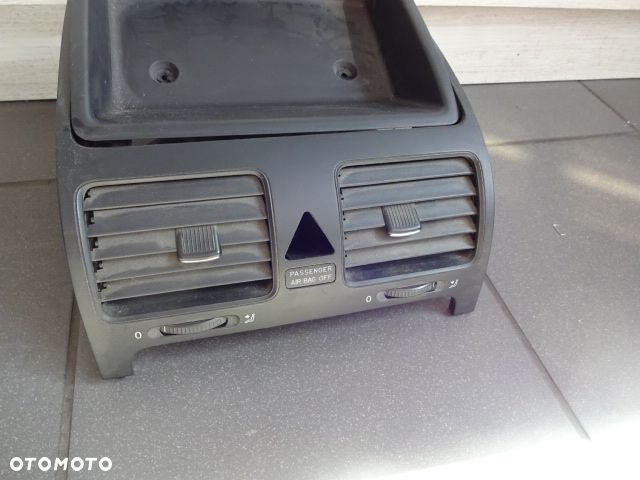 Środkowe kratki nawiewu VW Golf V 1K0819743 - 2