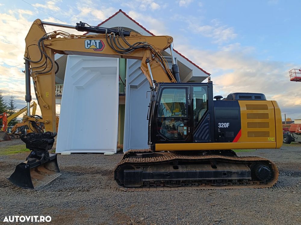 Caterpillar 320FL - 5