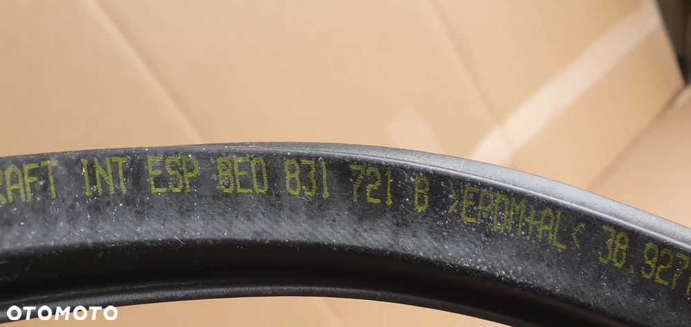 Uszczelka drzwi prawy przód przednia prawa Audi A4 B6 8E0831721B - 5