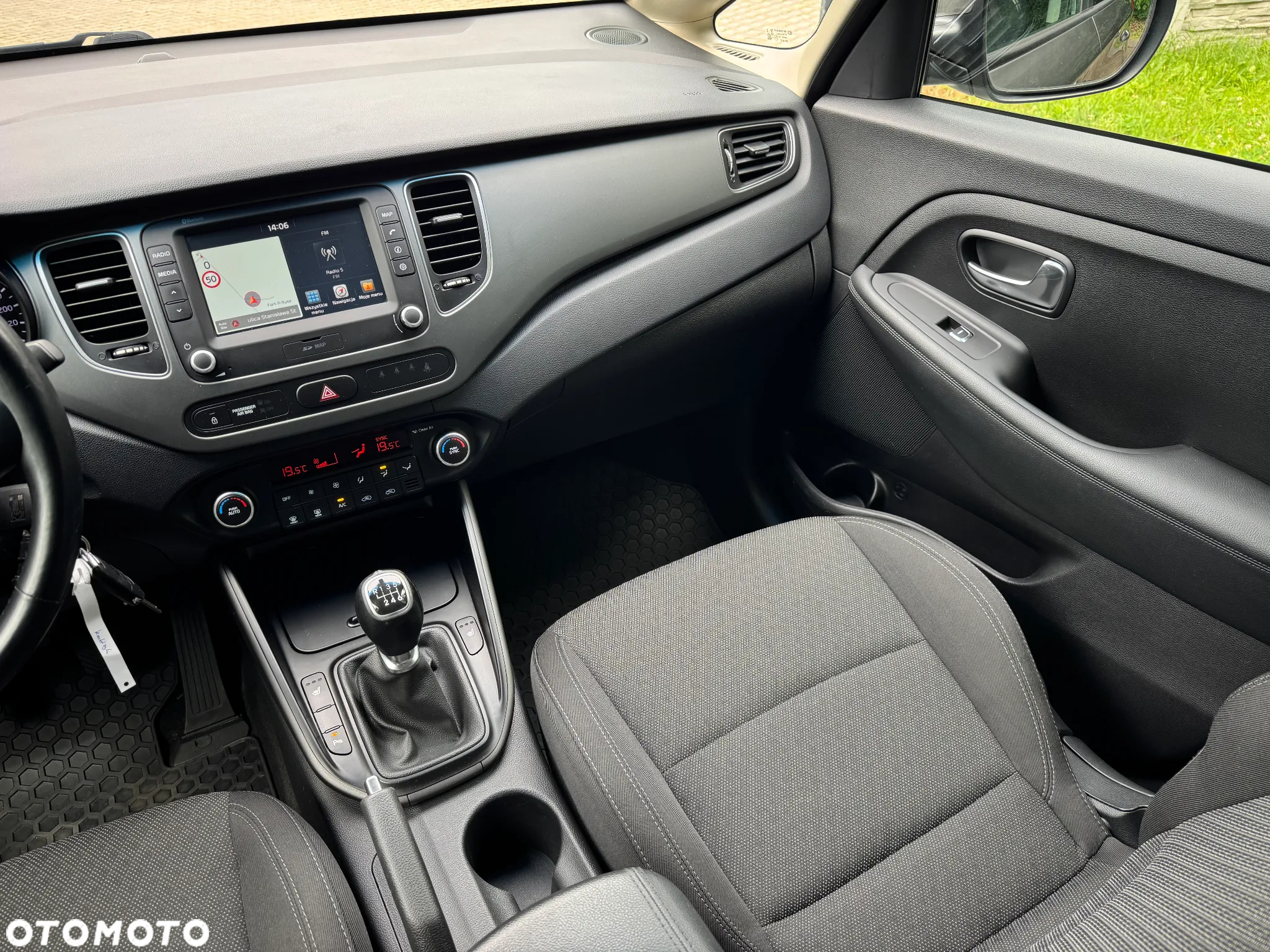 Kia Carens 1.7 CRDi 141 Dream-Team Edition - 22