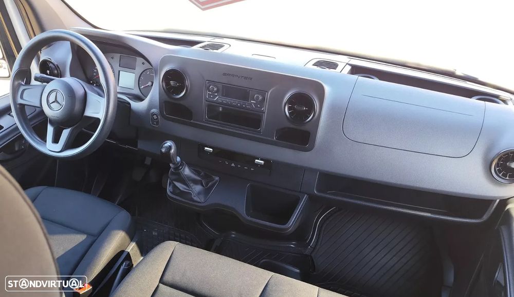 Mercedes-Benz eSprinter - 2