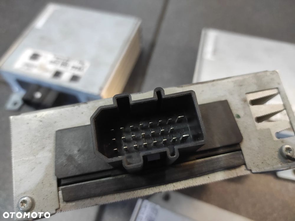 WZMACNIACZ RADIA AUDI A4 B6 B7 SEAT EXEO 8E9035223 8E5035223 3R0035223 3R0035223A WYSYŁKA !!!!!! - 4