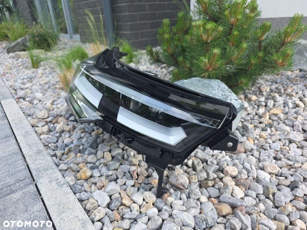 RENAULT CAPTUR 2 LIFT SYMBIOS Lampa prawa Full Led Pure 260107674R Matowa - 3