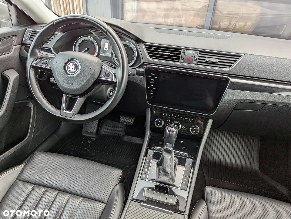 Skoda Superb 2.0 TDI 4x4 DSG L&K - 19