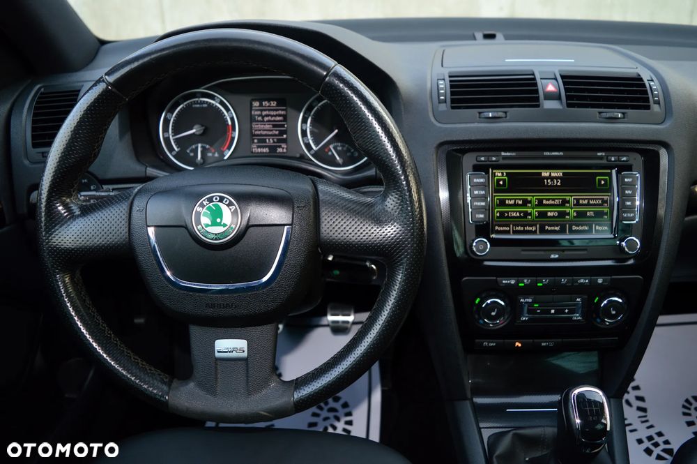 Skoda Octavia 2.0 TSI RS - 17
