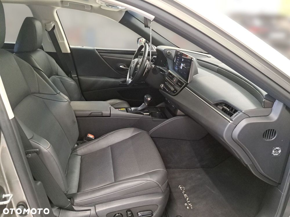 Lexus ES - 18