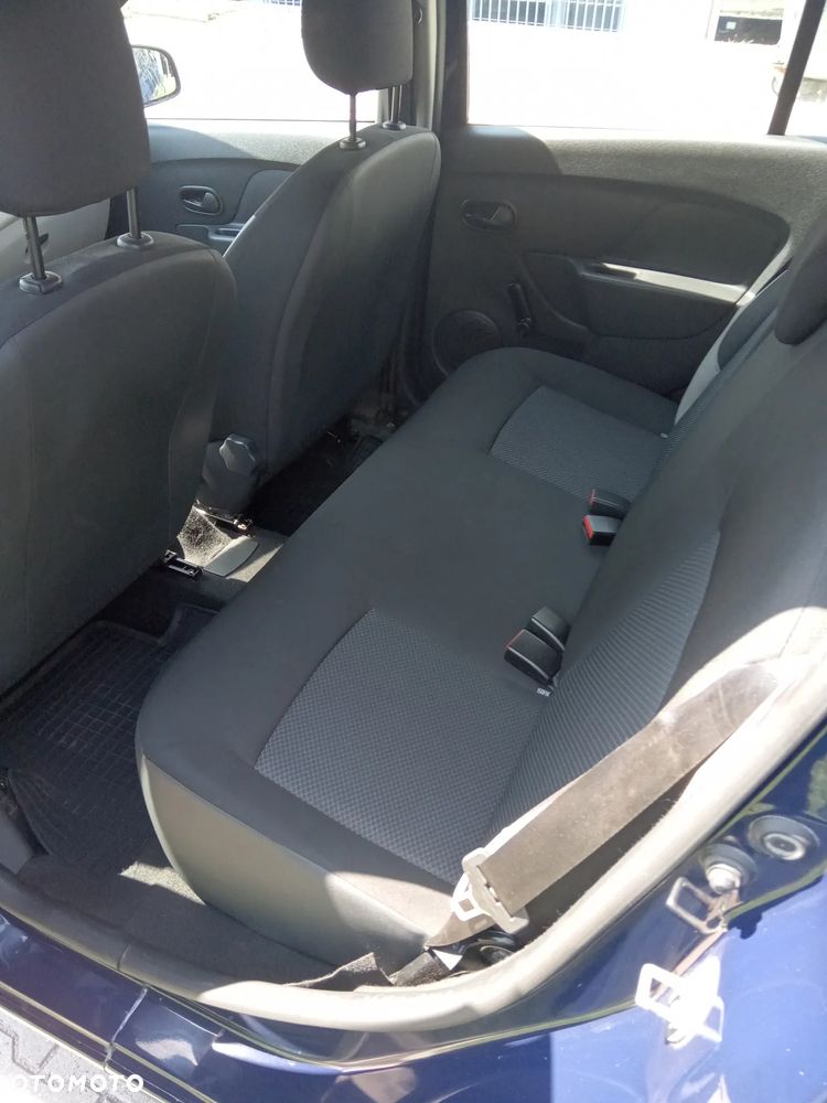 Dacia Sandero - 4