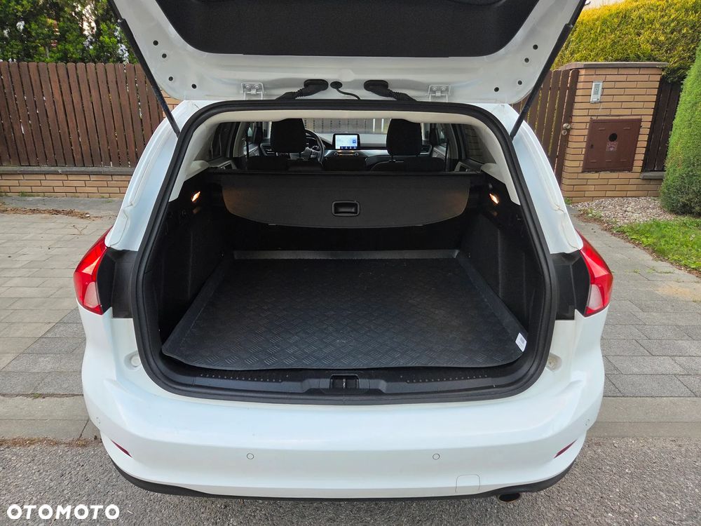 Ford Focus 1.0 EcoBoost Titanium - 12