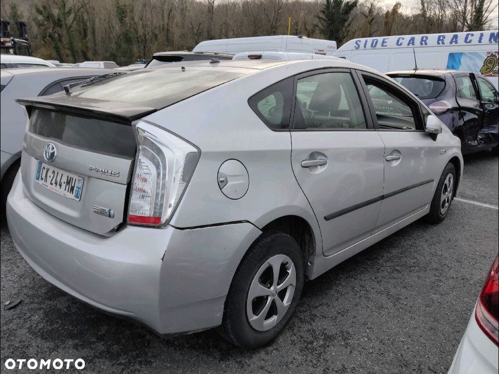 Toyota Prius 1.8 HSD Premium - 1