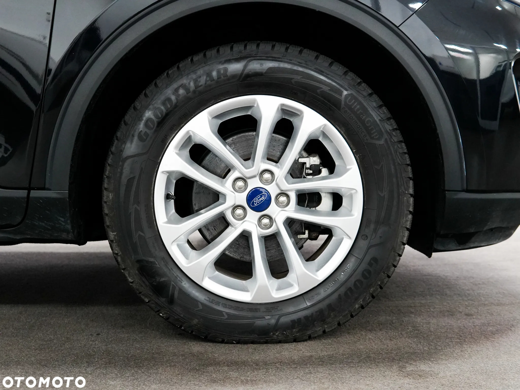 Ford Kuga - 12