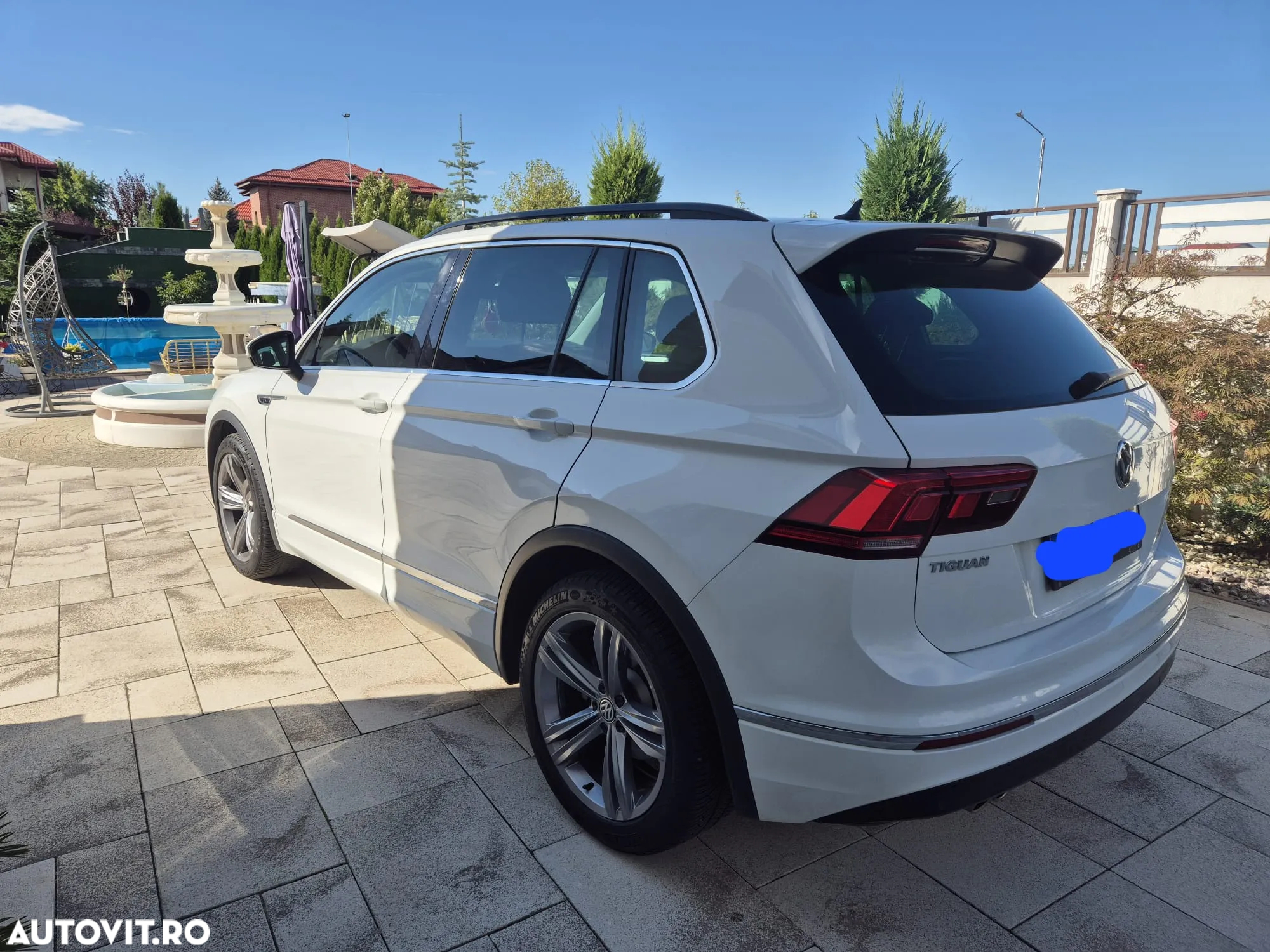 Volkswagen Tiguan - 4