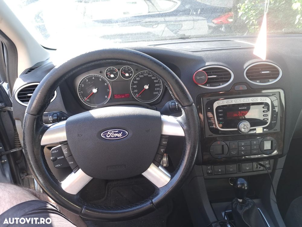 Ford Focus 2.0 16V Ghia - 4