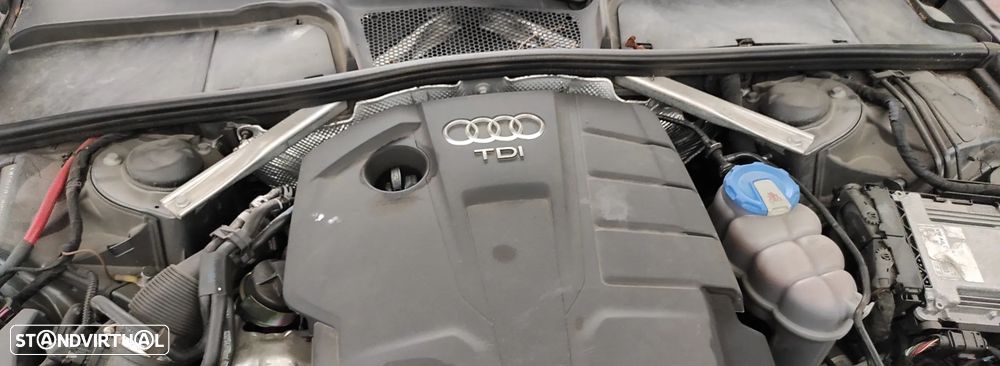 Audi A4 Avant 2.0 TDI - 14