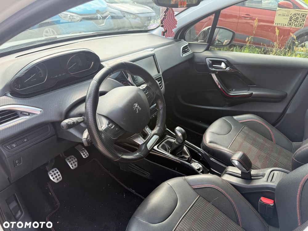 Peugeot 2008 - 6
