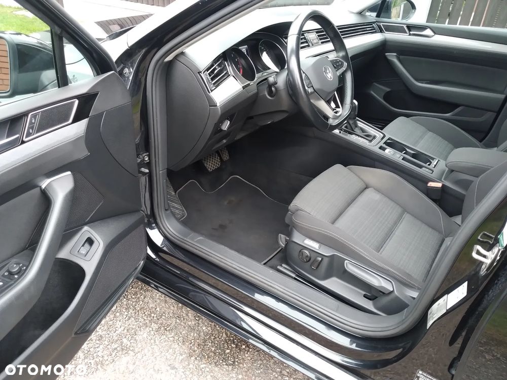Volkswagen Passat 2.0 TSI Business DSG - 7