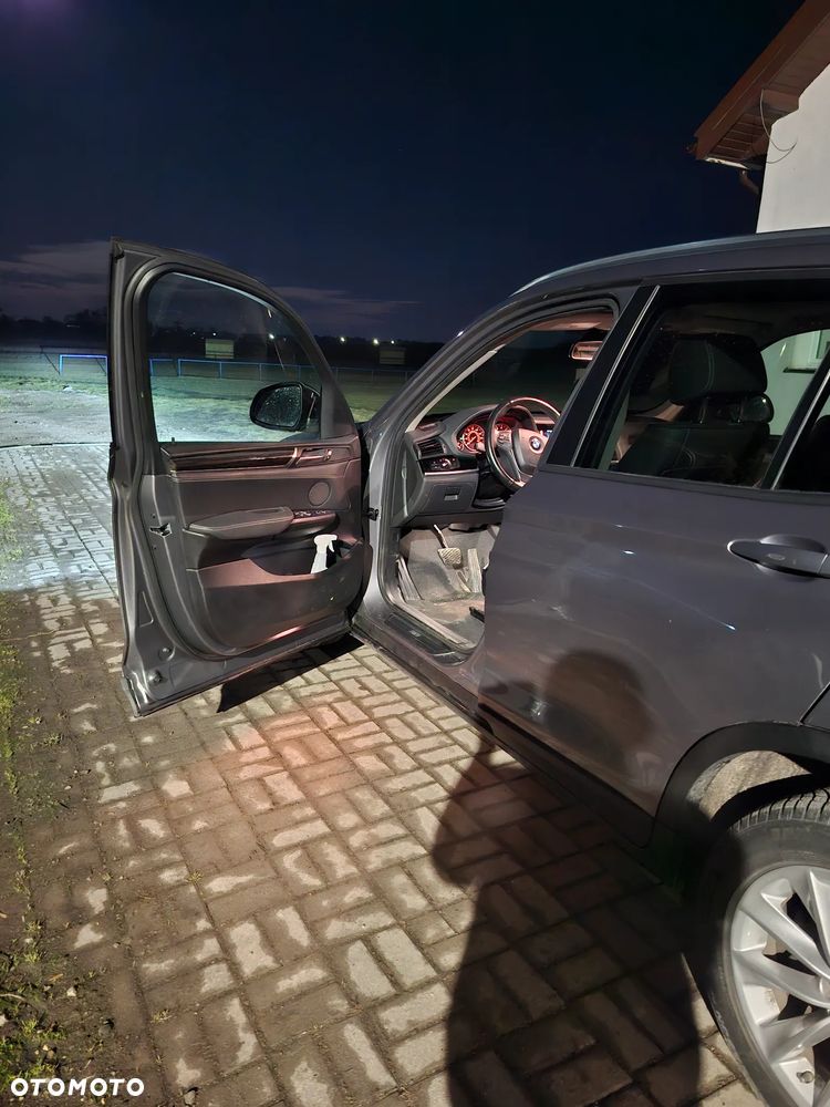 BMW X3 xDrive28i - 16